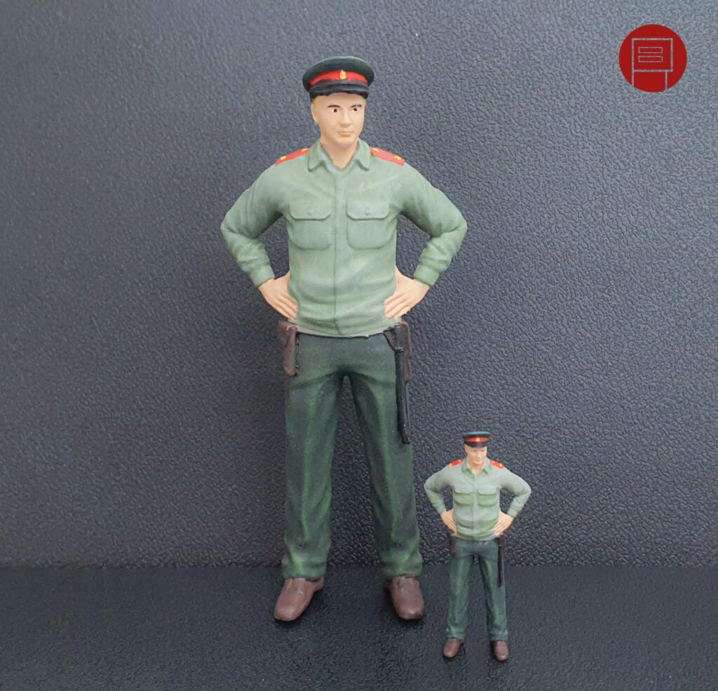3D tisk figurky - Ručně malované figurky strážníka